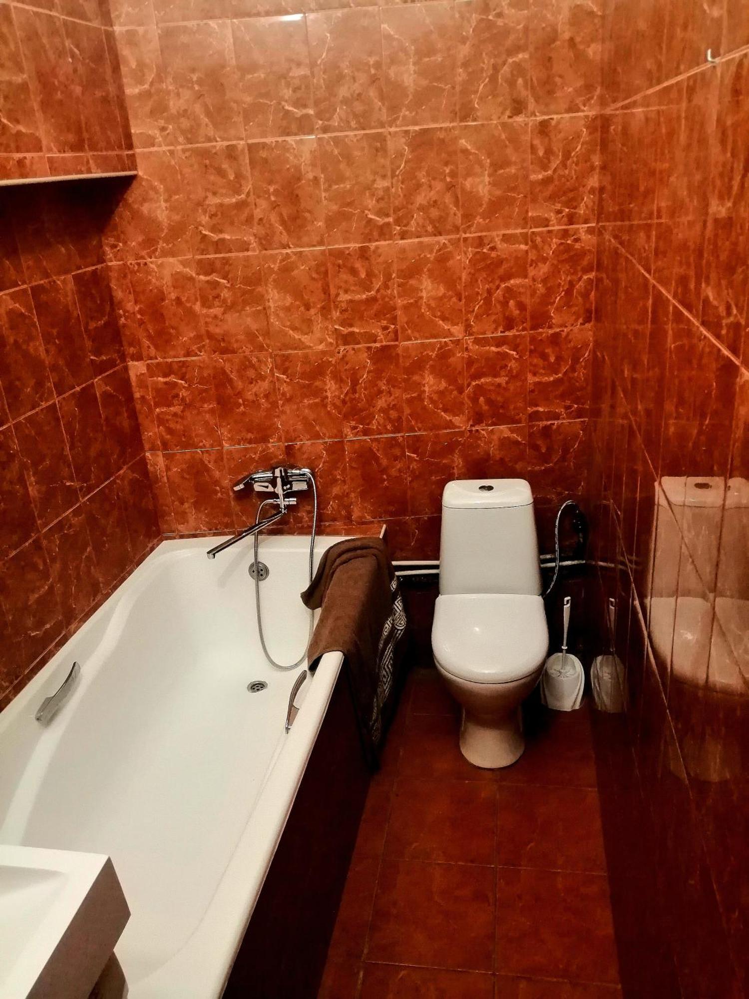 Flat On Sheptytskykh Apartamento Lviv Exterior foto