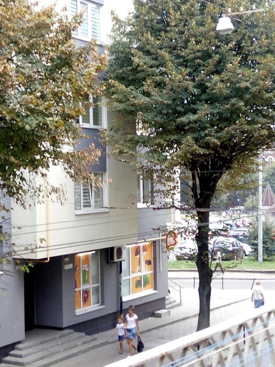 Flat On Sheptytskykh Apartamento Lviv Exterior foto