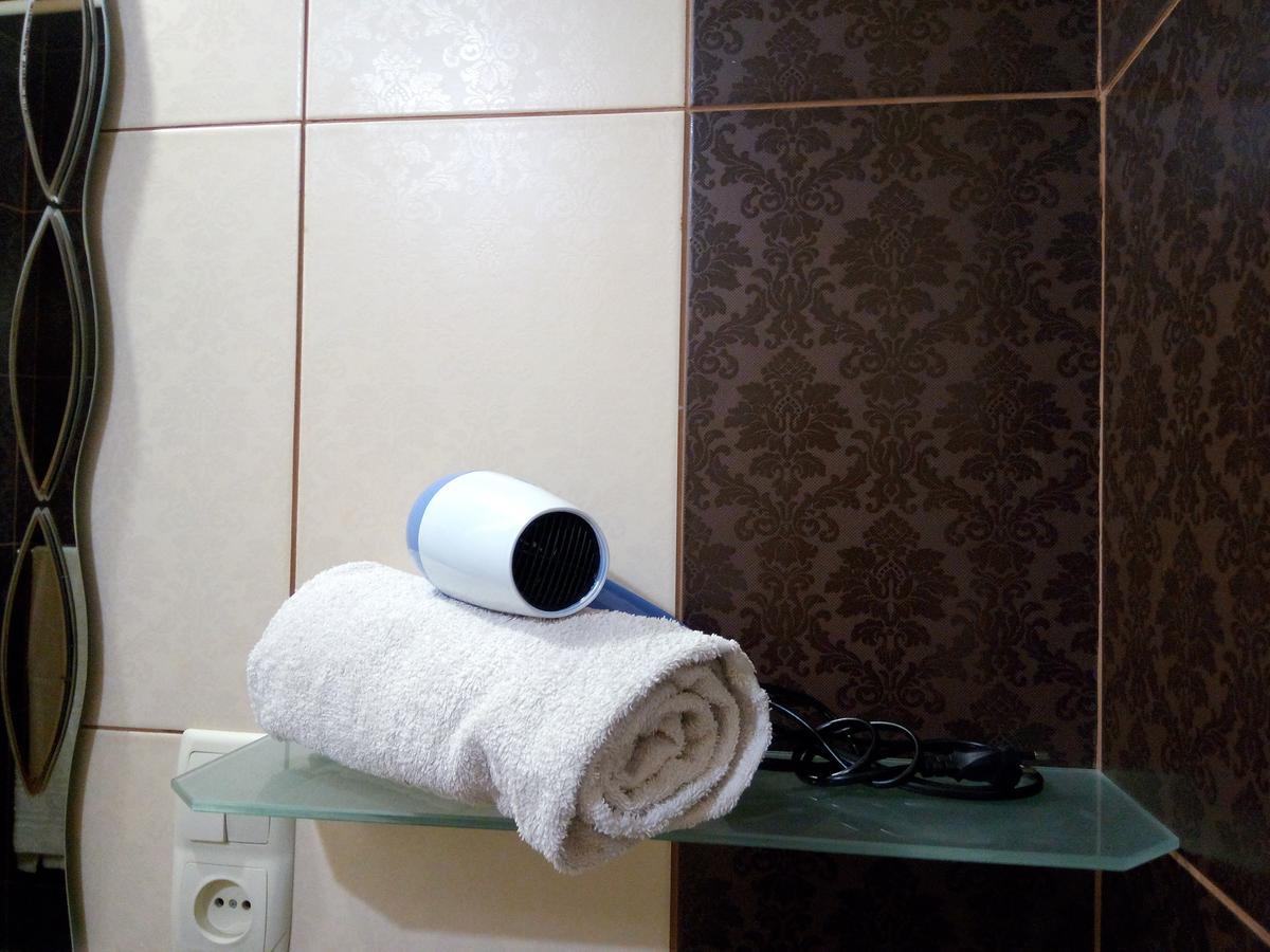 Flat On Sheptytskykh Apartamento Lviv Exterior foto