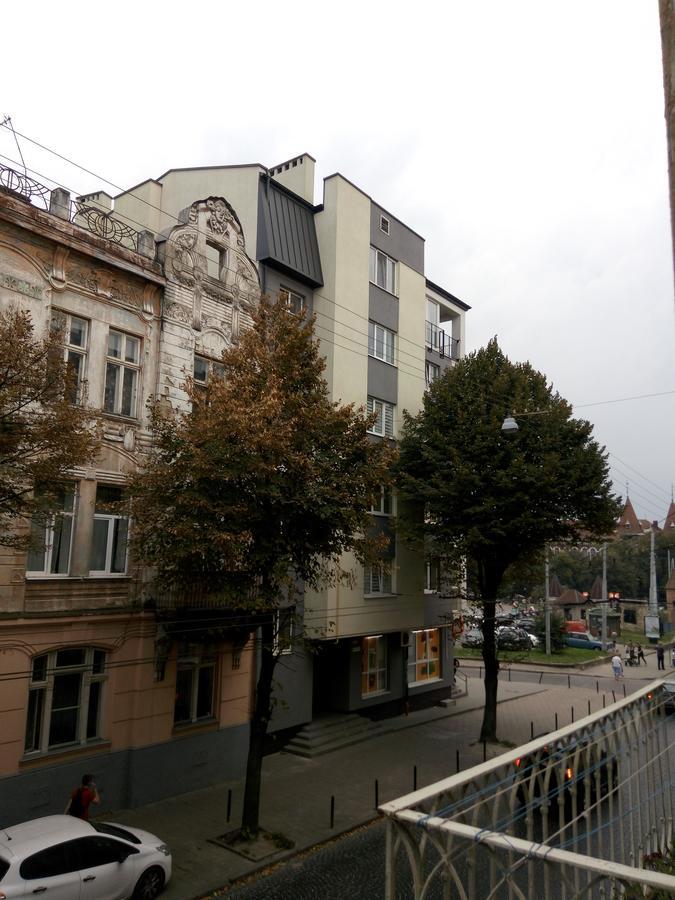 Flat On Sheptytskykh Apartamento Lviv Exterior foto
