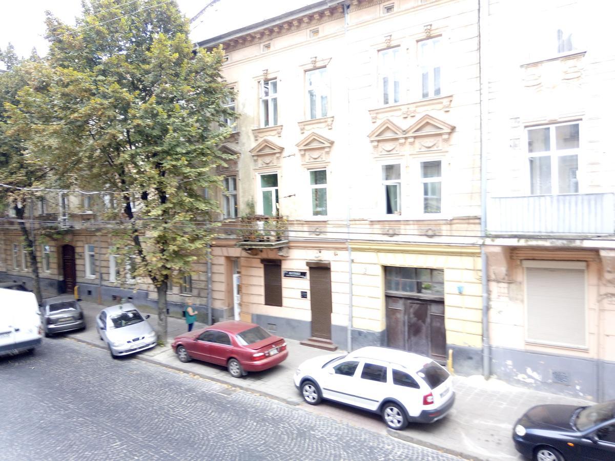 Flat On Sheptytskykh Apartamento Lviv Exterior foto